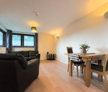 2 bedroom flat to rent - Photo 3