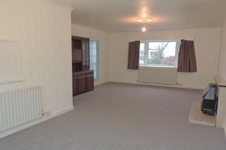 3 bedroom detached house to rent - Photo 2