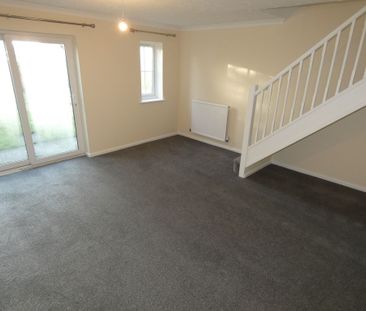 3 bed House - To Let - Photo 1