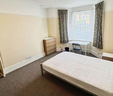 5 bedroom terraced house to rent - Photo 2
