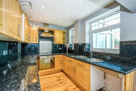 3 bedroom end of terrace house to rent - Photo 5