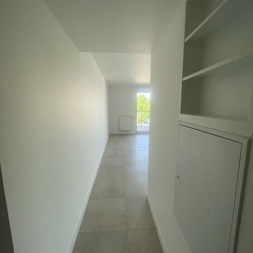 Apartment - Photo 1