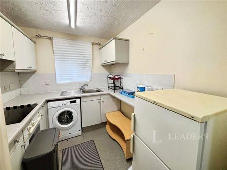 Studio to rent - Photo 4