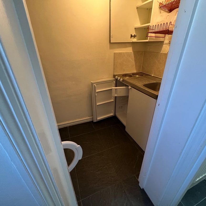 1 Bed Flat, Orsman Road, N1 - Photo 1