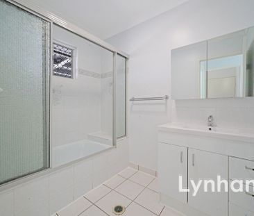 27 Amber Avenue RASMUSSEN QLD 4815 - Photo 2