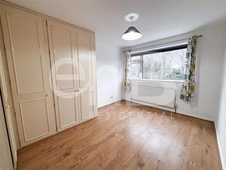 3 bedroom semi-detached house to rent - Photo 2