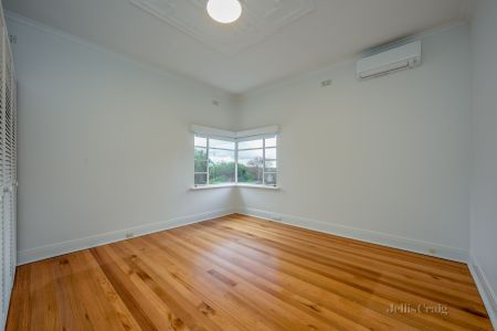 5 Edgecombe Street, Kew VIC 3101 - House For Rent | Domain - Photo 2