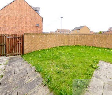 Earlsmeadow, Newcastle upon Tyne - Photo 6