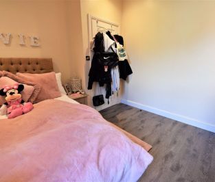 2 bedroom Flat in Otley Road, Leeds - Photo 4