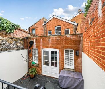 4 bedroom terraced house to rent - Photo 2