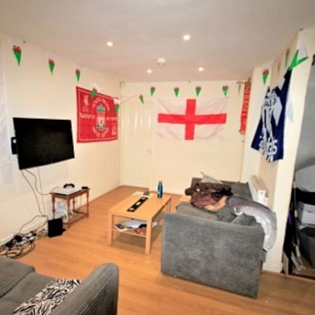 5 Bed - 11 Mayville Place, Headingley, Leeds - LS6 1NE - Student - Photo 1