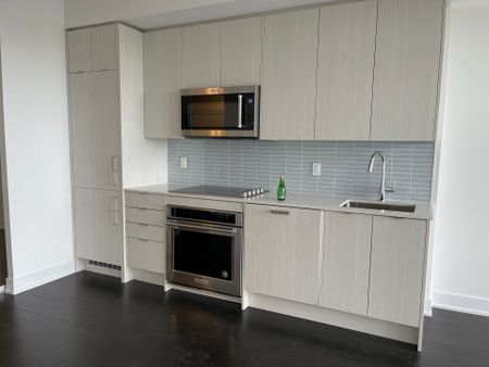 For Lease - 181 Bedford Road Unit# 1008, Toronto, Ontario - Photo 3