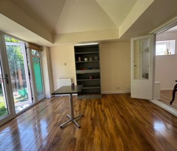 3 bedroom maisonette to rent - Photo 1
