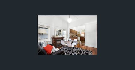 Charming Semi-Detached Home in Prime Camberwell Location - Photo 2