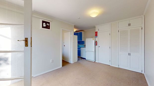 A/5 Knoll Street, Island Bay - Photo 1