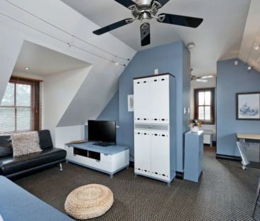 Chic Furnished Apartment in Gorgeous Linley Point - Photo 1