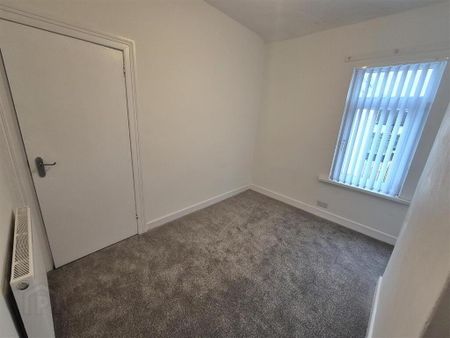 137 Belfast Road, Bangor, BT20 3PP - Photo 3