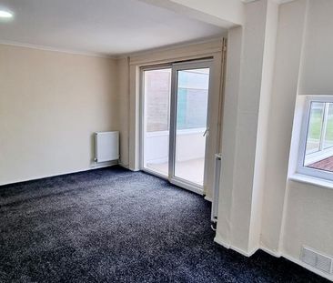 2 bedroom semi-detached house to rent - Photo 2