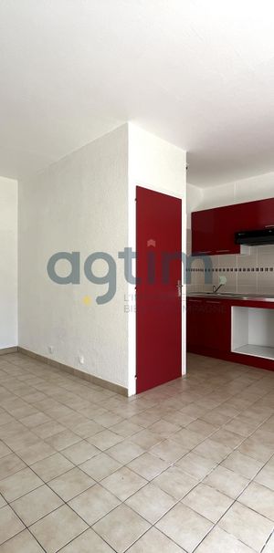 Location Appartement 1 pièce 24m² LA ROCHE SUR YON 85000 - Photo 1