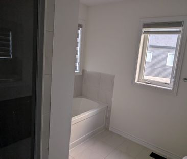 For Lease - 12 Poole Street, Brant, Ontario - Photo 2