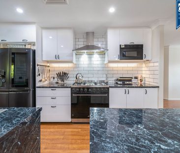 Family Entertainer in a Prime Location - Photo 4