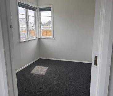 Newly Renovated Back Section Home - Photo 3