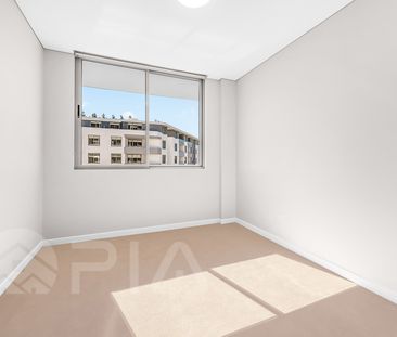 Luxury Brand New Apartment Available to move in Now!!! - Photo 2