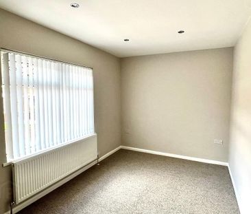 19 Knockmount Gardens, Belfast, BT5 6GP - Photo 2