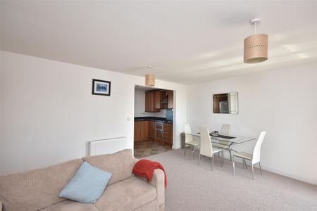 St Stephens Court, Maritime Quarter, SA1 1SA, Swansea - Photo 2