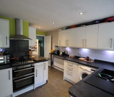 2 bed End of Terrace for rent - Photo 3