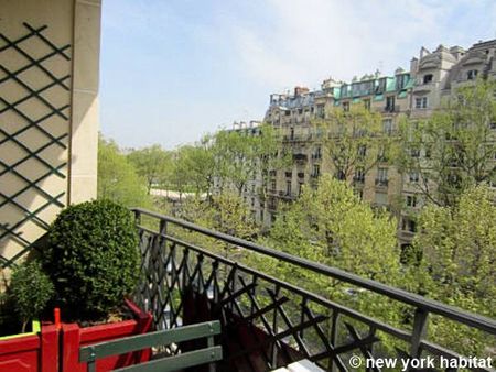 Logement à Paris, Location meublée - Photo 3