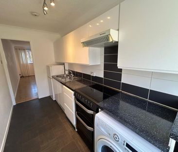 Harms Grove, Guildford - 1 bedroomProperty for lettings - Seymours - Photo 4