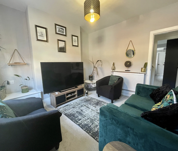 2 bedroom terraced house to rent - Photo 1