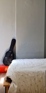 F3 CENTRE VILLE AU 1ER ETAGE - Photo 3