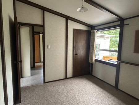 Sunny and inviting! - Photo 5