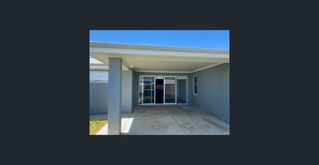 BEAUTIFUL BOOROOMA LIVING - Photo 3