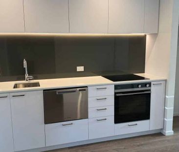 Stylish in St Albans - Photo 1