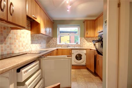 3 bed terraced house to rent in Piper Knowle Road, Stockton-on-Tees, TS19 - Photo 3