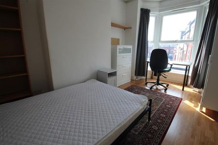 4 bedroom terraced house to rent - Photo 4