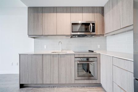 For Lease - 36 Forest Manor Road Unit# 404, Toronto, Ontario - Photo 2