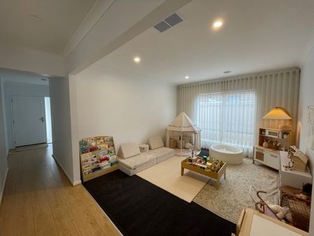 Well Presented, 4 Bedroom Home In Willows Estate - Photo 3