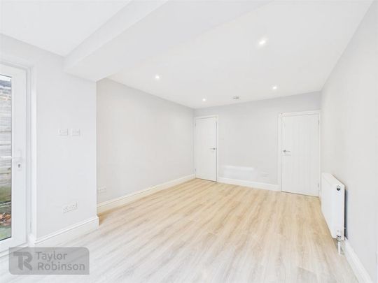 2 bedroom house to rent - Photo 1