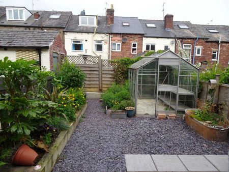 3 bedroom terraced house to rent - Photo 4