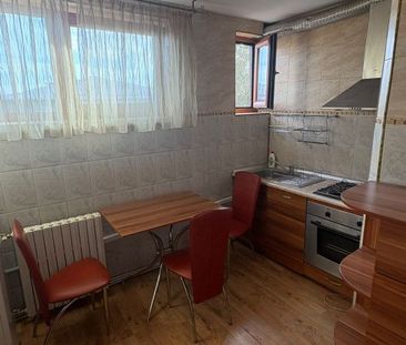 Apartament cu 2 camere - 60mp - zona Rovine - Fotografie 4