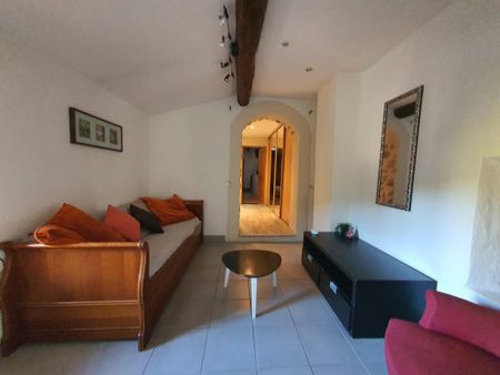 Location Appartement 3 pièces 62m² ROUSSET 13790 - Photo 2