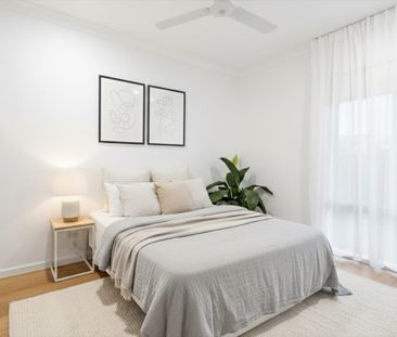 Chic Two-Bedroom Retreat in a Peaceful Location - Photo 6