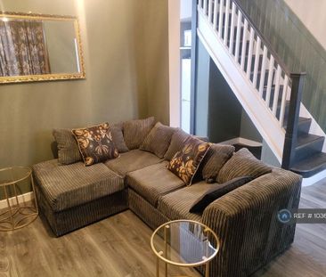 2 bedroom semi-detached house to rent - Photo 4