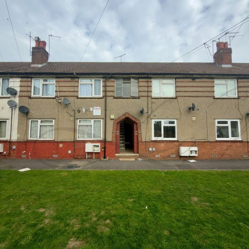 Uxbridge Road, Uxbridge, UB4 - Photo 1