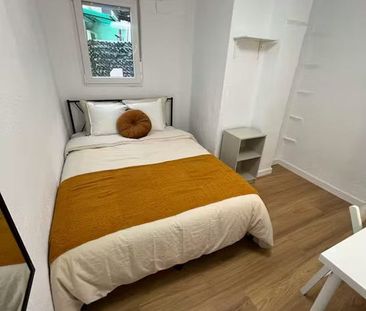 Carrer de Francisco Moreno Usedo, Valencia, Valencian Community 46018 - Photo 4