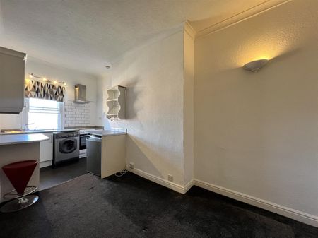 Cambridge Terrace, Scarborough - Photo 5